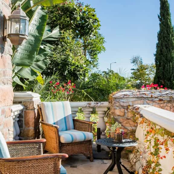 Unparalleled Villa Condo in an Enchanting Village - Image 1