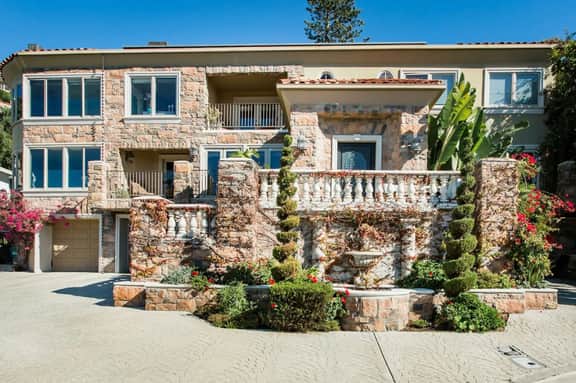 Unparalleled Villa Condo in an Enchanting Village - Image 3